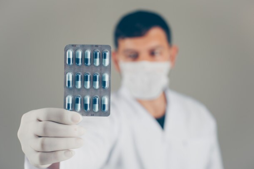 Dott. per gli Antibiotici-resistenza: prevenzione e rimedi omeopatici